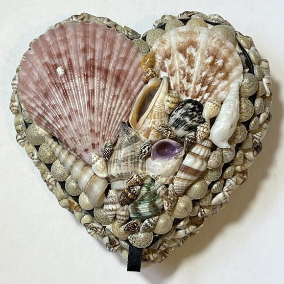 Vintage Handmade Art Heart Shape Ocean Seashell Decor Trinket Jewelry - Picture 11 of 12